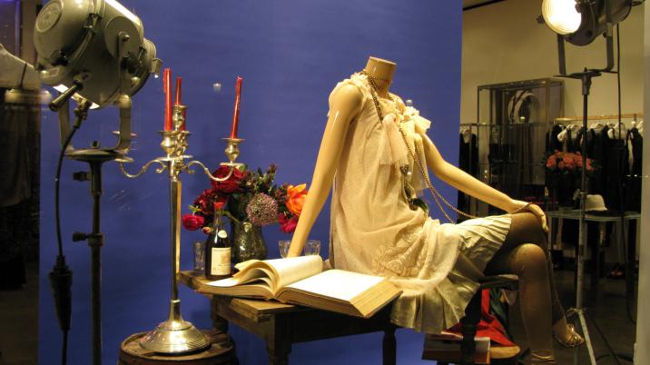 PARIS NOEL REVOLUTIONNAIRE - Marteen Olivier Vigroux - Click to enlarge