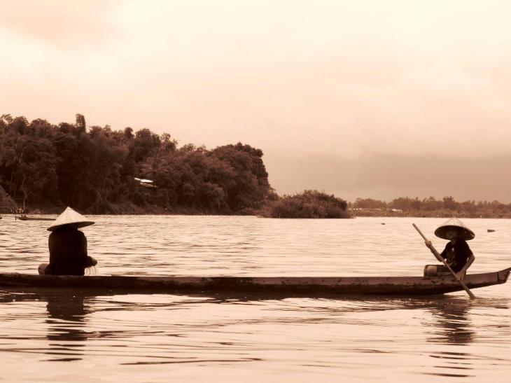 LAOS - Calme et Tradition - Marteen Olivier Vigroux - Click to enlarge