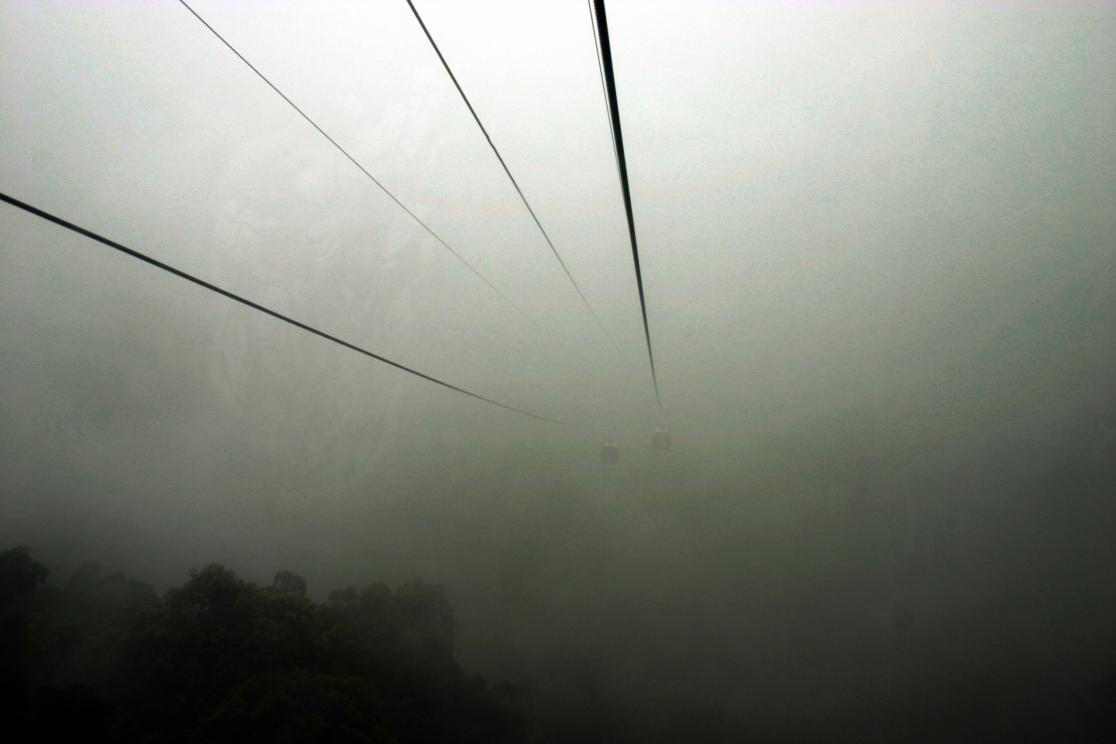 tout devient mystérieux dans la brume - Anna Stier - Cliquer pour afficher en grand