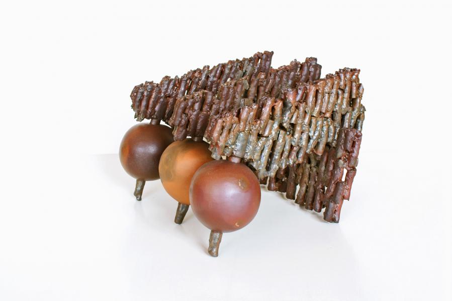 Posture - Makoto Hatori - Click to enlarge