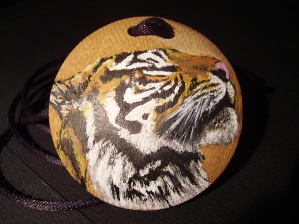 PENDENTIF TIGRE - Lawrence Wiland - Click to enlarge