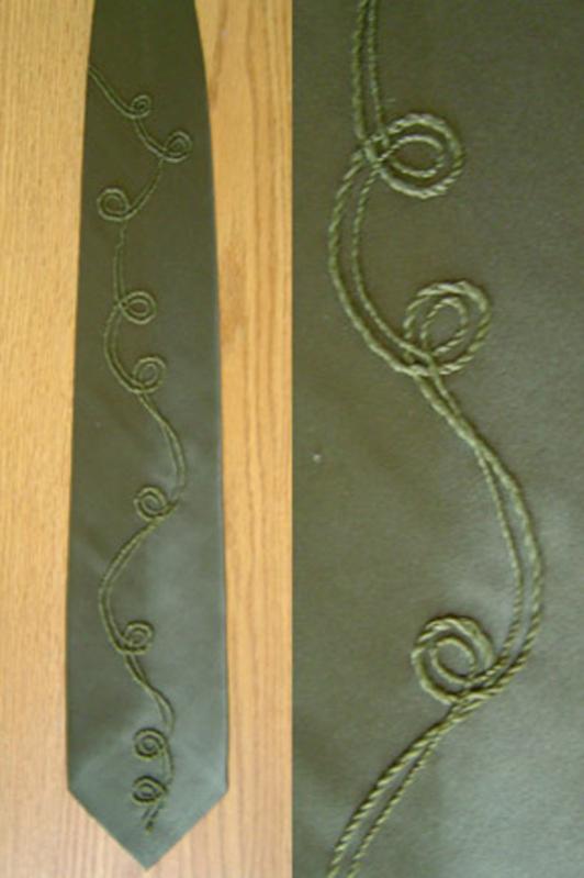 Green curves tie - Marina Gershman