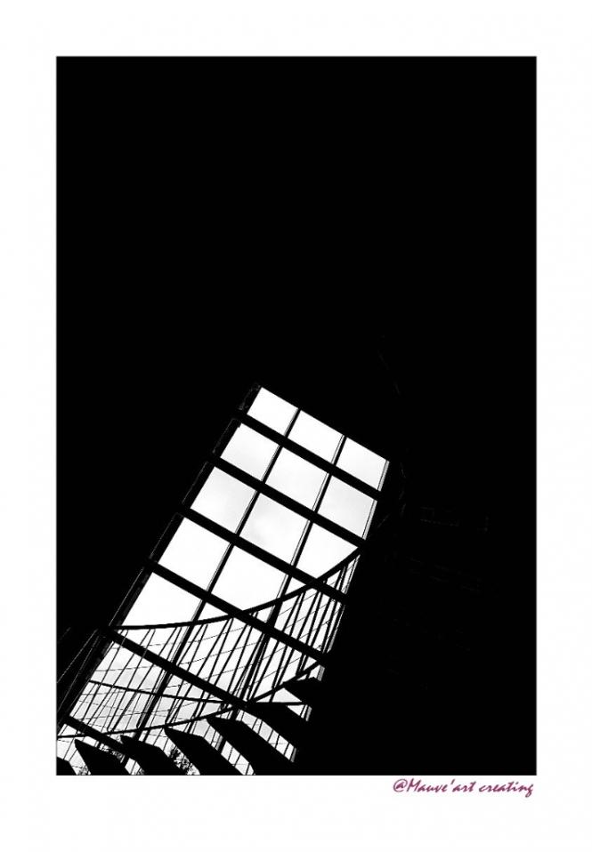 JEUX D'OMBRE ET DE LUMIERE 1 - Dominique Bourcier - Click to enlarge