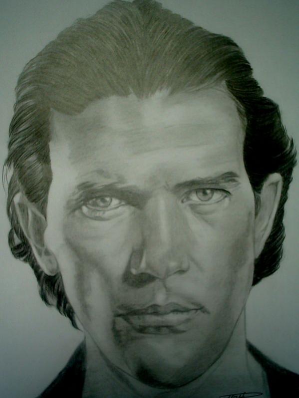 Antonio Banderas - Roger - Click to enlarge