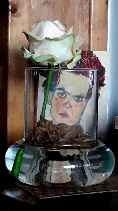 Egon - Claire Lewis