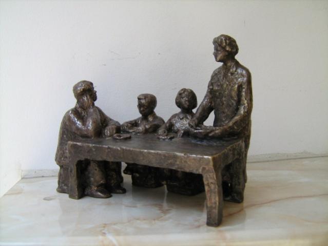 Family dinner - Nikola Litchkov - Click to enlarge