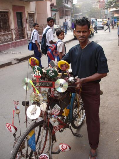 'Ajantrik' * (Not Mechanical) The Bicycle Artist - Mukul Pipalia