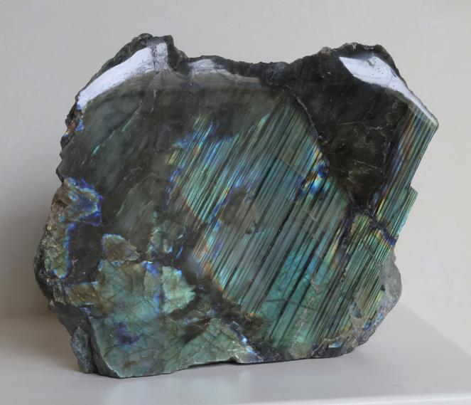 Endormie verso (Labradorite) - Jean-Pierre Milesi - Cliquer pour afficher en grand