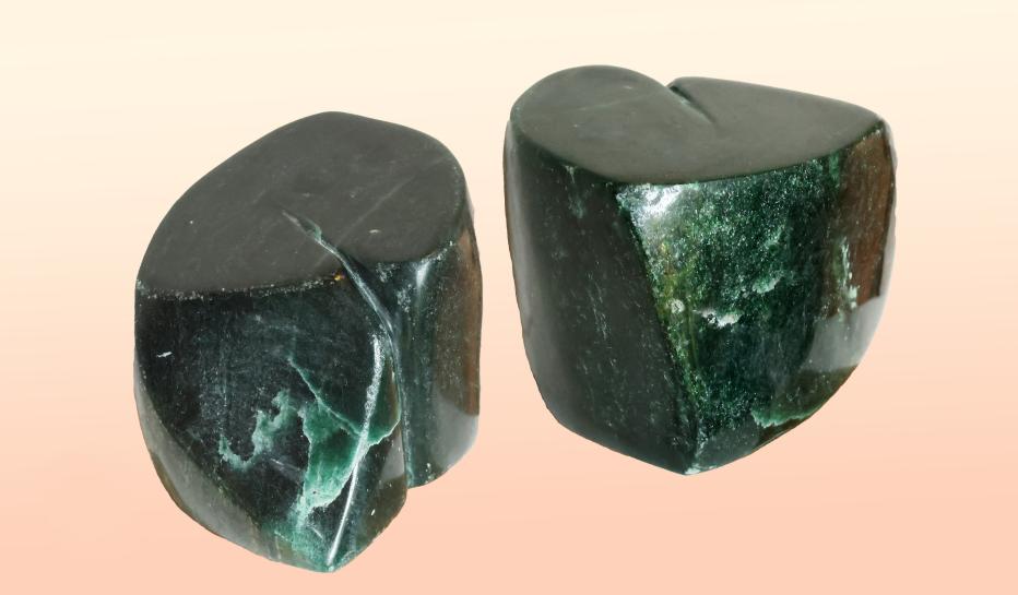 Ovoïde aventurine émeraude - Jean-Pierre Milesi - Click to enlarge