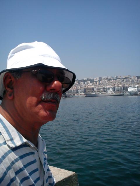 Au port d'Alger - Mohamed Labidi