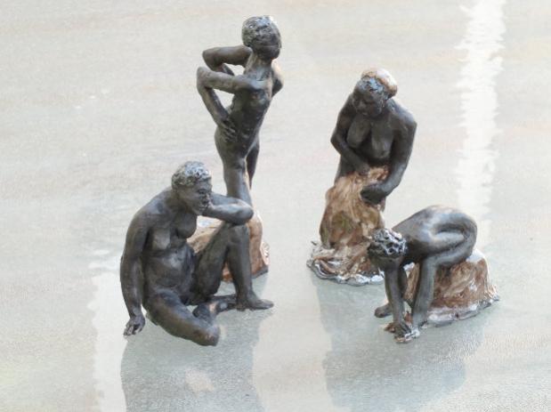 Groupe de statuettes - Brigitte Maillard Cary - Click to enlarge